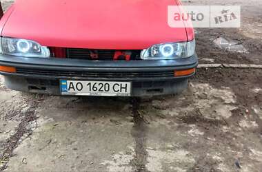 Седан Toyota Corolla 1988 в Ужгороді