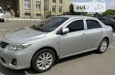 Седан Toyota Corolla 2011 в Києві