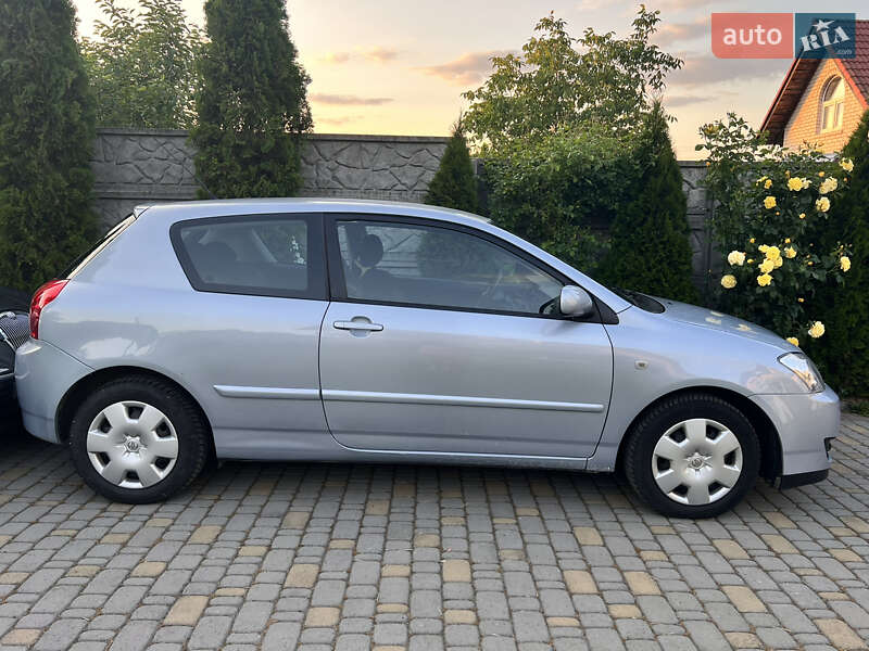 Седан Toyota Corolla 2005 в Житомире