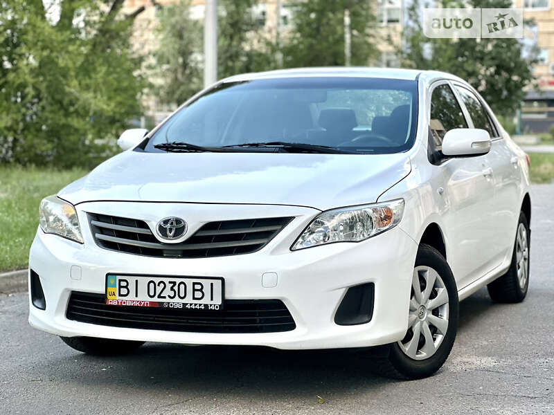 Седан Toyota Corolla 2010 в 