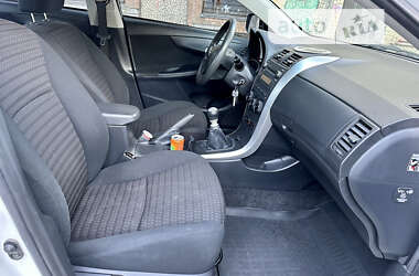 Седан Toyota Corolla 2010 в 
