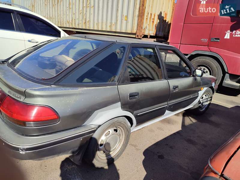Ліфтбек Toyota Corolla 1989 в Чорноморську