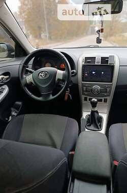 Седан Toyota Corolla 2008 в Шостке