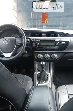 Седан Toyota Corolla 2013 в Краматорске