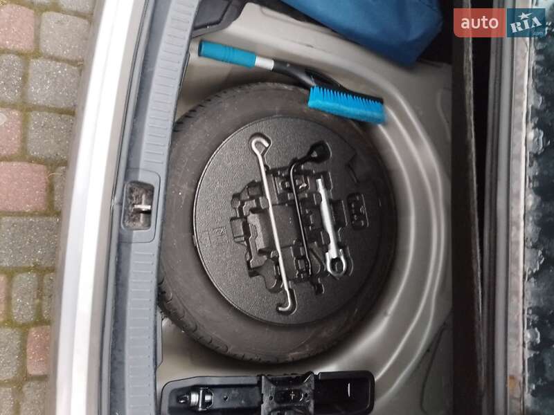 Седан Toyota Corolla 2019 в Черновцах
