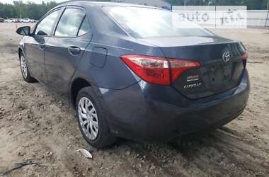 Седан Toyota Corolla 2018 в Львове