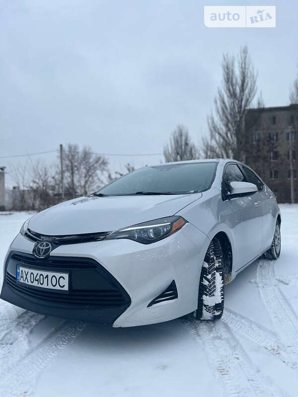 Седан Toyota Corolla 2017 в Харькове