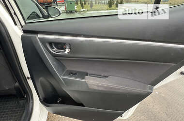 Седан Toyota Corolla 2014 в 