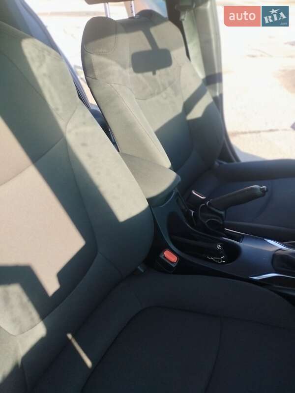 Седан Toyota Corolla 2019 в Черновцах