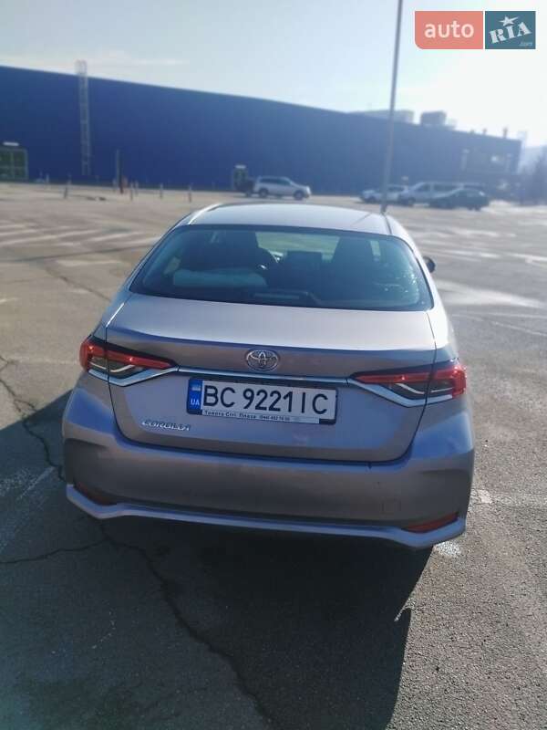 Седан Toyota Corolla 2019 в Черновцах