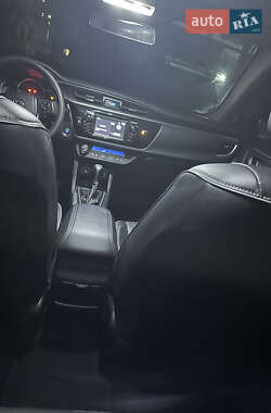 Седан Toyota Corolla 2014 в Киеве