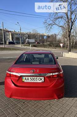 Седан Toyota Corolla 2014 в Киеве
