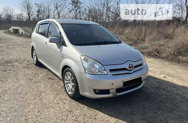 Мінівен Toyota Corolla 2007 в Чернівцях