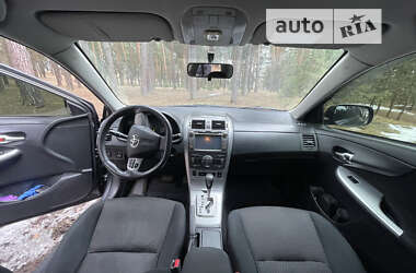 Седан Toyota Corolla 2010 в Сумах