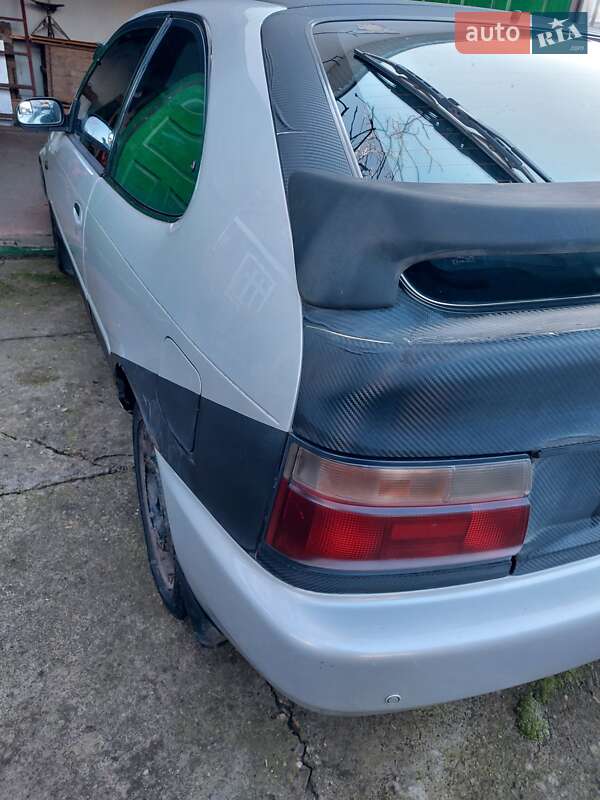 Хетчбек Toyota Corolla 1996 в Чернівцях