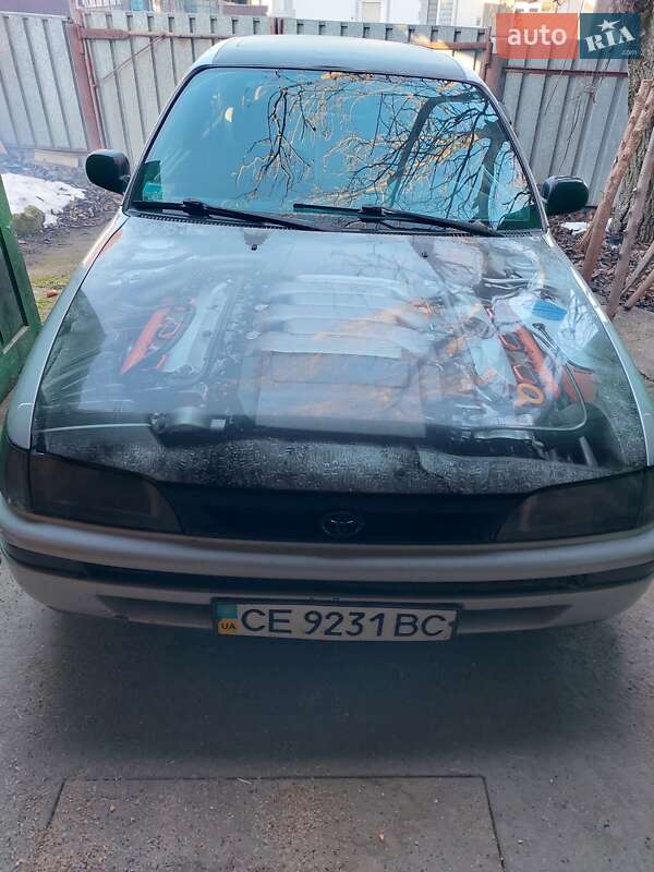 Хетчбек Toyota Corolla 1996 в Чернівцях