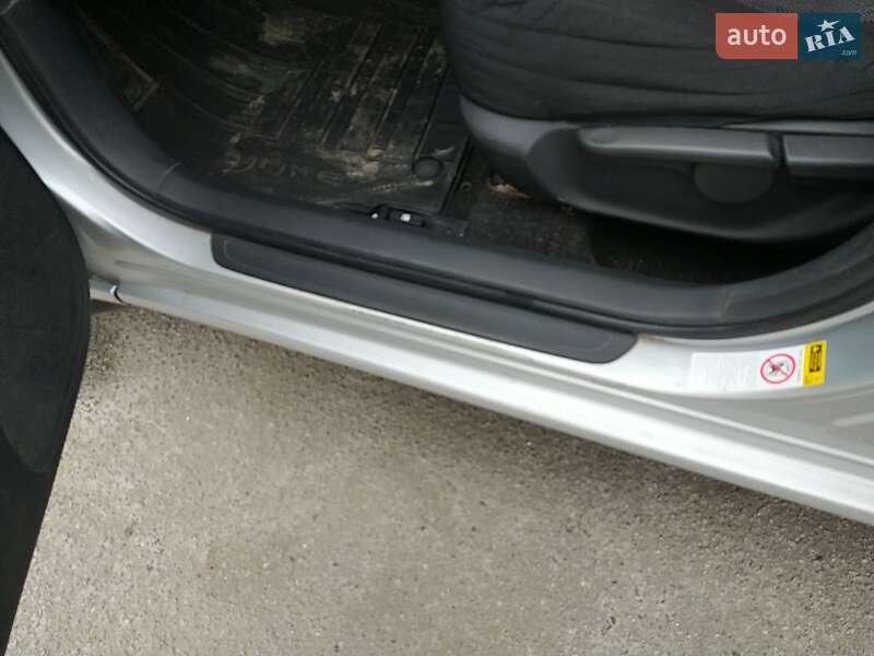 Седан Toyota Corolla 2008 в Харкові