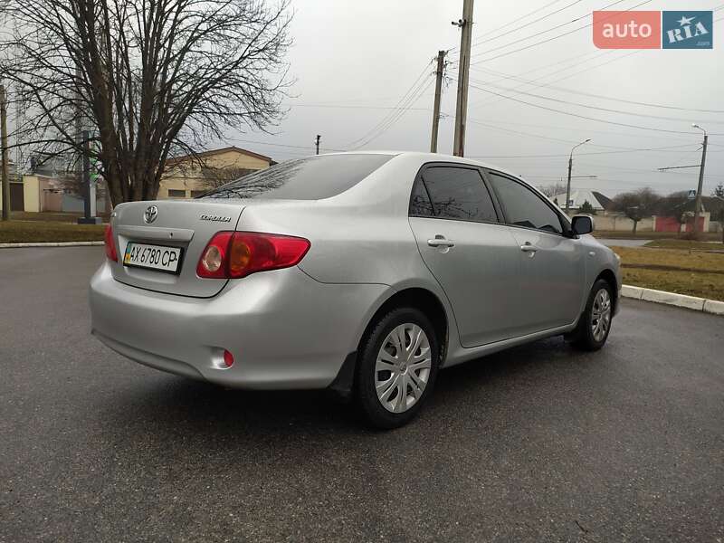 Седан Toyota Corolla 2008 в Харкові