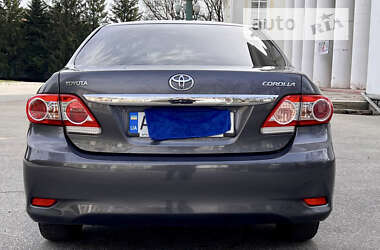 Седан Toyota Corolla 2012 в Желтых Водах