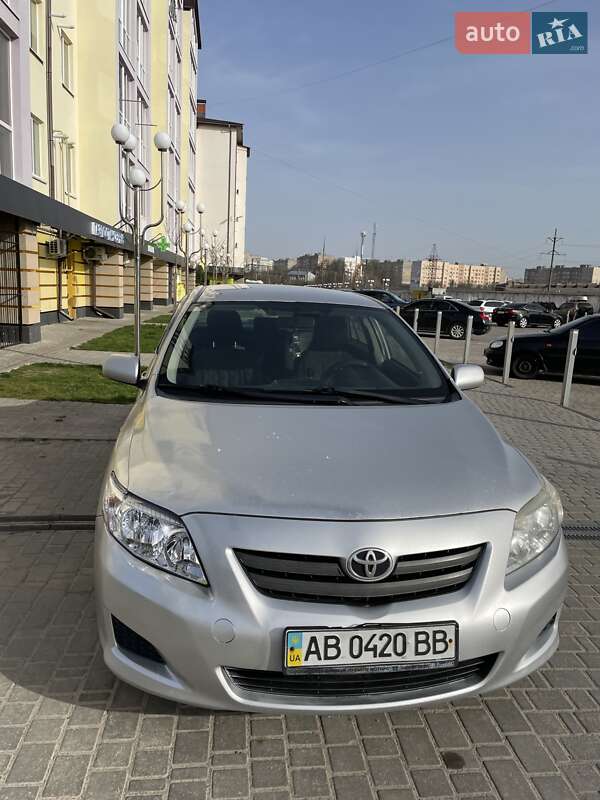 Седан Toyota Corolla 2008 в Виннице