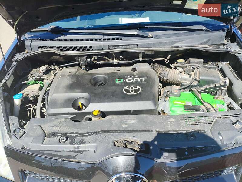 Універсал Toyota Corolla 2006 в Рокитному
