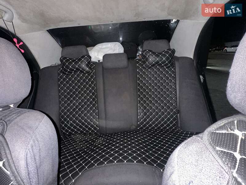 Седан Toyota Corolla 2002 в Черновцах фото 3 Седан Toyota Corolla 2002 в Черновцах