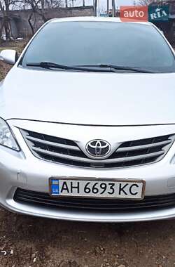 Седан Toyota Corolla 2010 в Краматорске