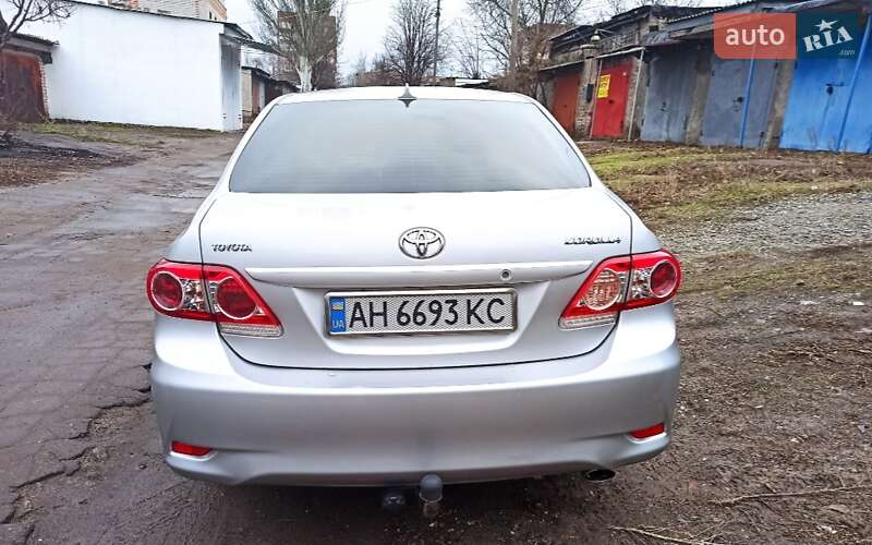 Седан Toyota Corolla 2010 в Краматорську
