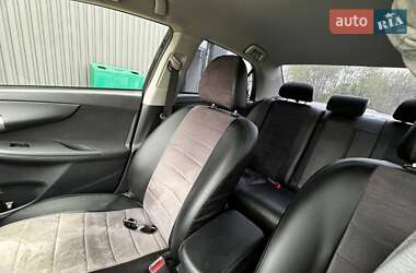 Седан Toyota Corolla 2011 в Киеве