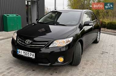 Седан Toyota Corolla 2011 в Киеве