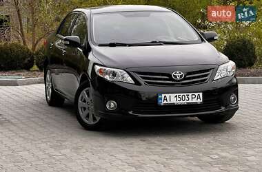 Седан Toyota Corolla 2011 в Киеве