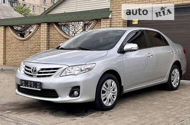 Седан Toyota Corolla 2012 в Жовтих Водах