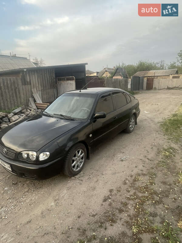 Хетчбек Toyota Corolla 2001 в Запоріжжі