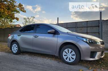 Седан Toyota Corolla 2013 в Харкові