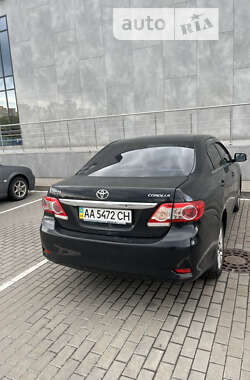 Седан Toyota Corolla 2010 в Києві