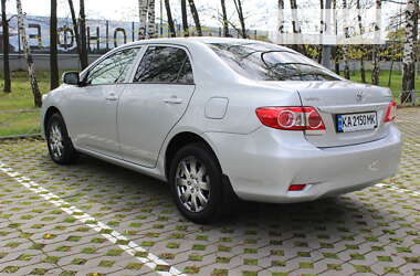 Седан Toyota Corolla 2012 в Киеве