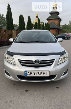 Седан Toyota Corolla 2008 в Днепре