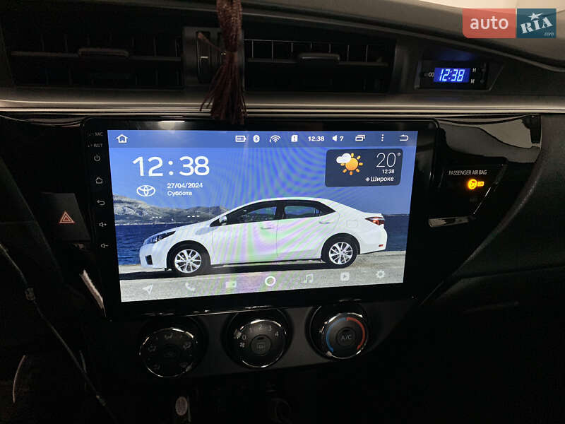 Седан Toyota Corolla 2014 в Кривому Розі