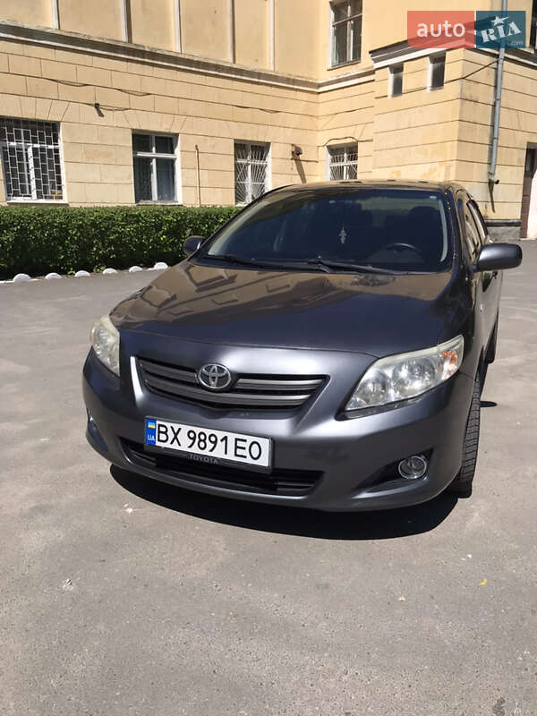 Седан Toyota Corolla 2008 в Хмельницком