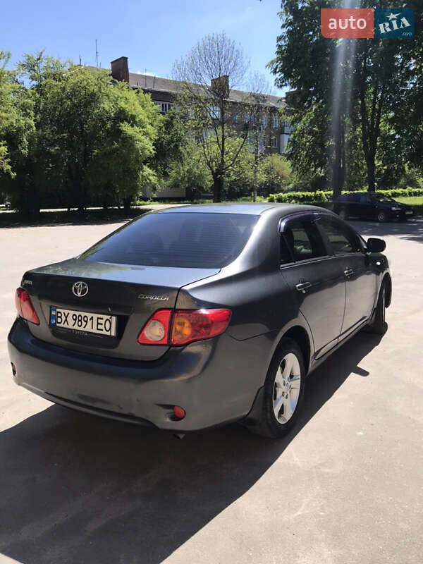 Седан Toyota Corolla 2008 в Хмельницком