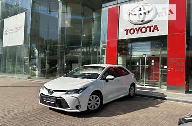 Седан Toyota Corolla 2019 в Киеве