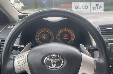 Седан Toyota Corolla 2007 в Хусте