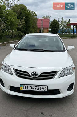 Седан Toyota Corolla 2012 в Хороле