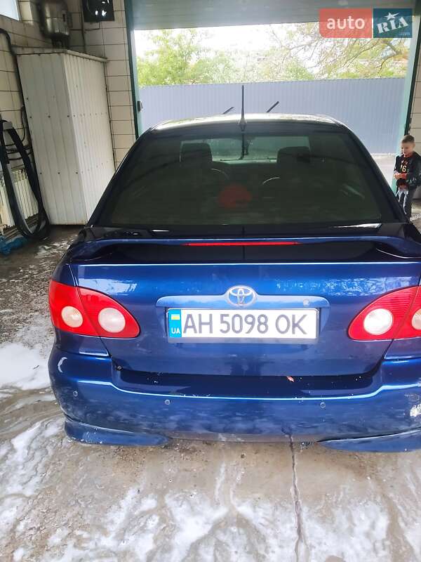 Седан Toyota Corolla 2004 в Кропивницькому