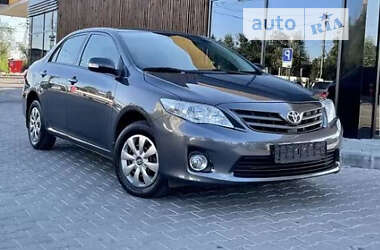 Седан Toyota Corolla 2012 в Днепре