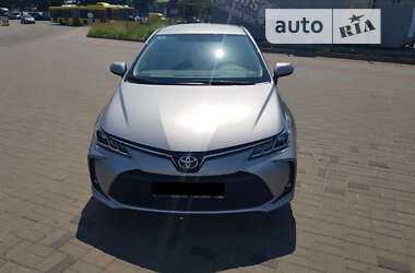 Седан Toyota Corolla 2020 в Киеве