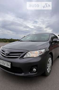 Седан Toyota Corolla 2012 в Жашкове