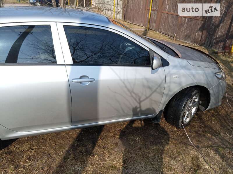 Седан Toyota Corolla 2007 в Шостке