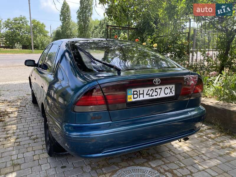 Седан Toyota Corolla 1996 в Одессе