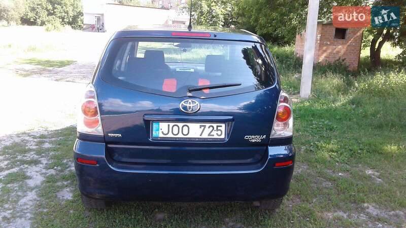 Хэтчбек Toyota Corolla 2005 в Прилуках